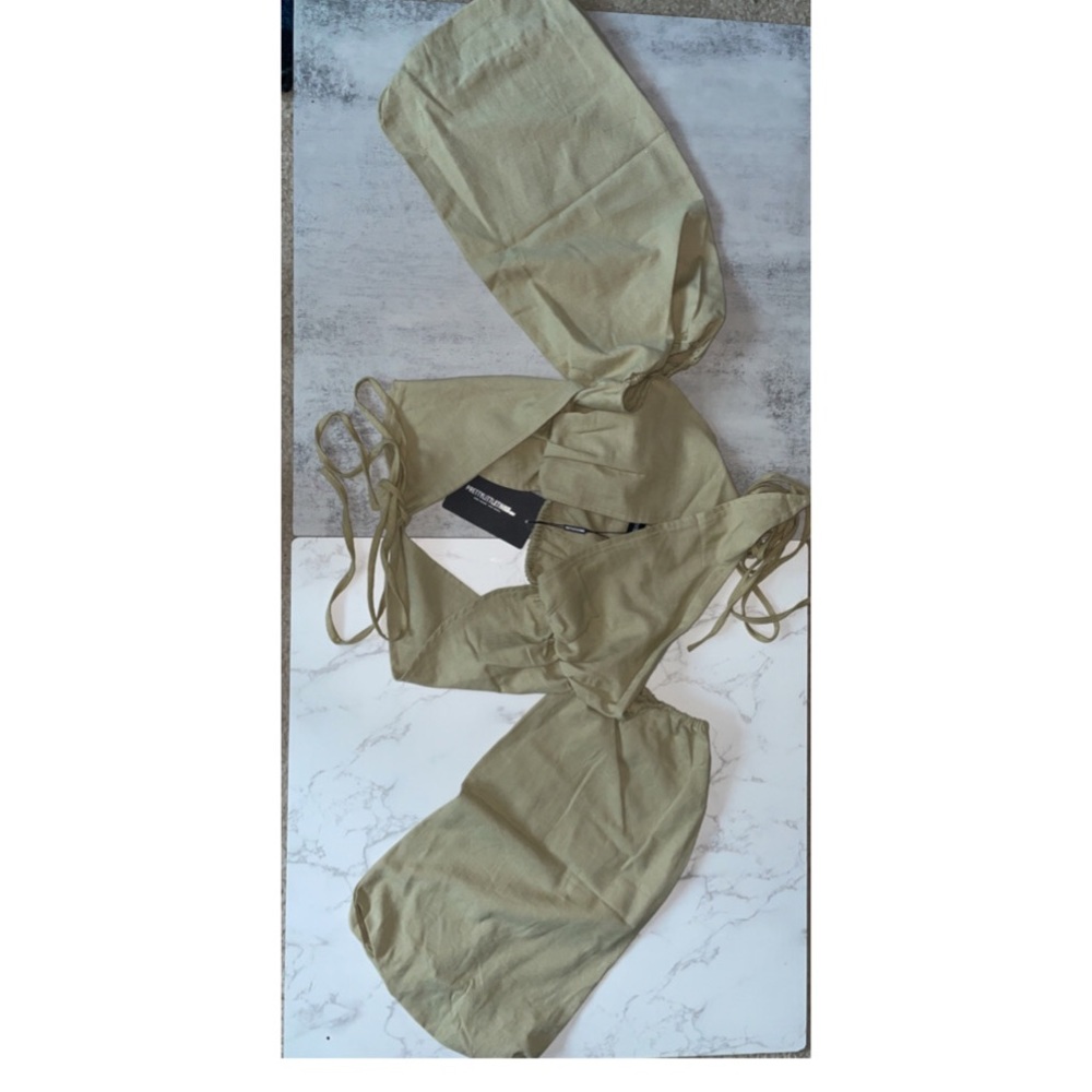 NWT PrettyLittleThing Olive Linen Feel Halter Lace Up Fringe Detail Top - Picture 5 of 6